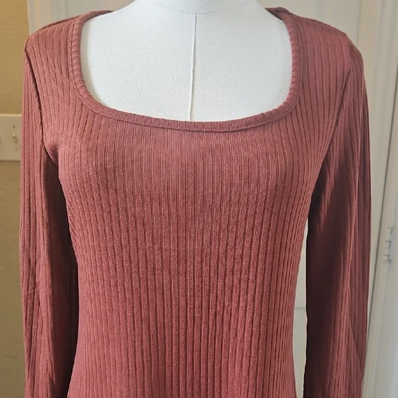 Old Navy Fit & Flare Rib-Knit Long-Sleeve Mini Dress in Copper Sizes XSP,S,M,L - Picture 3 of 9